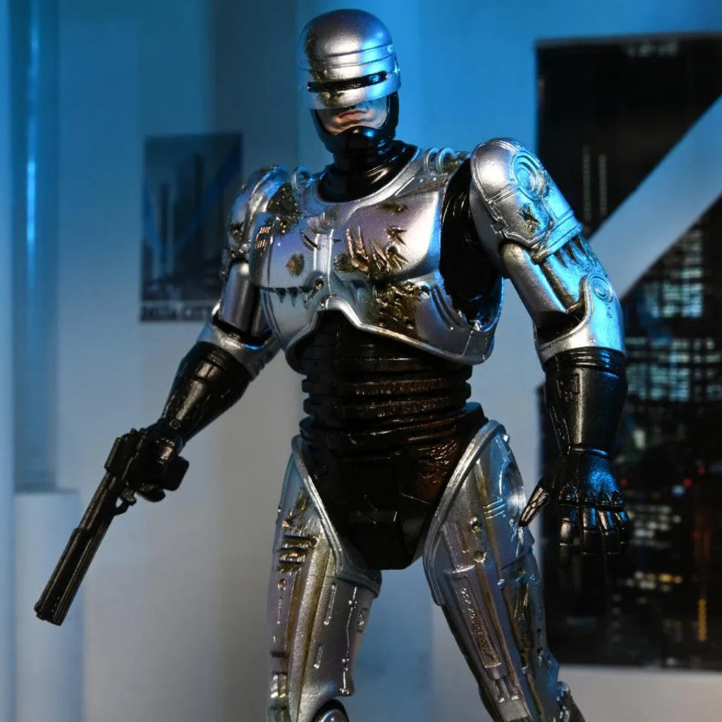 RoboCop (Battle-Damaged with Chair) – NECA Ultimate 7