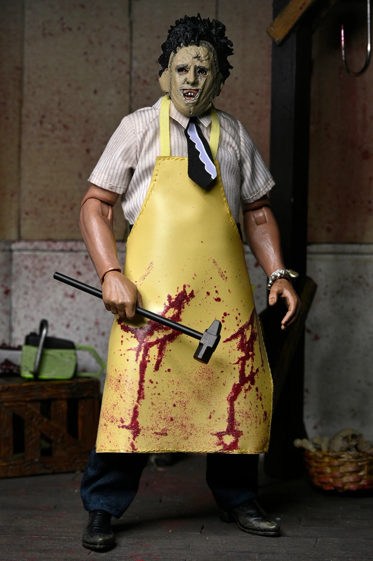 TEXAS CHAINSAW MASSACRE LEATHERFACE CLOTHED FIGURE - Action Figures - Horror