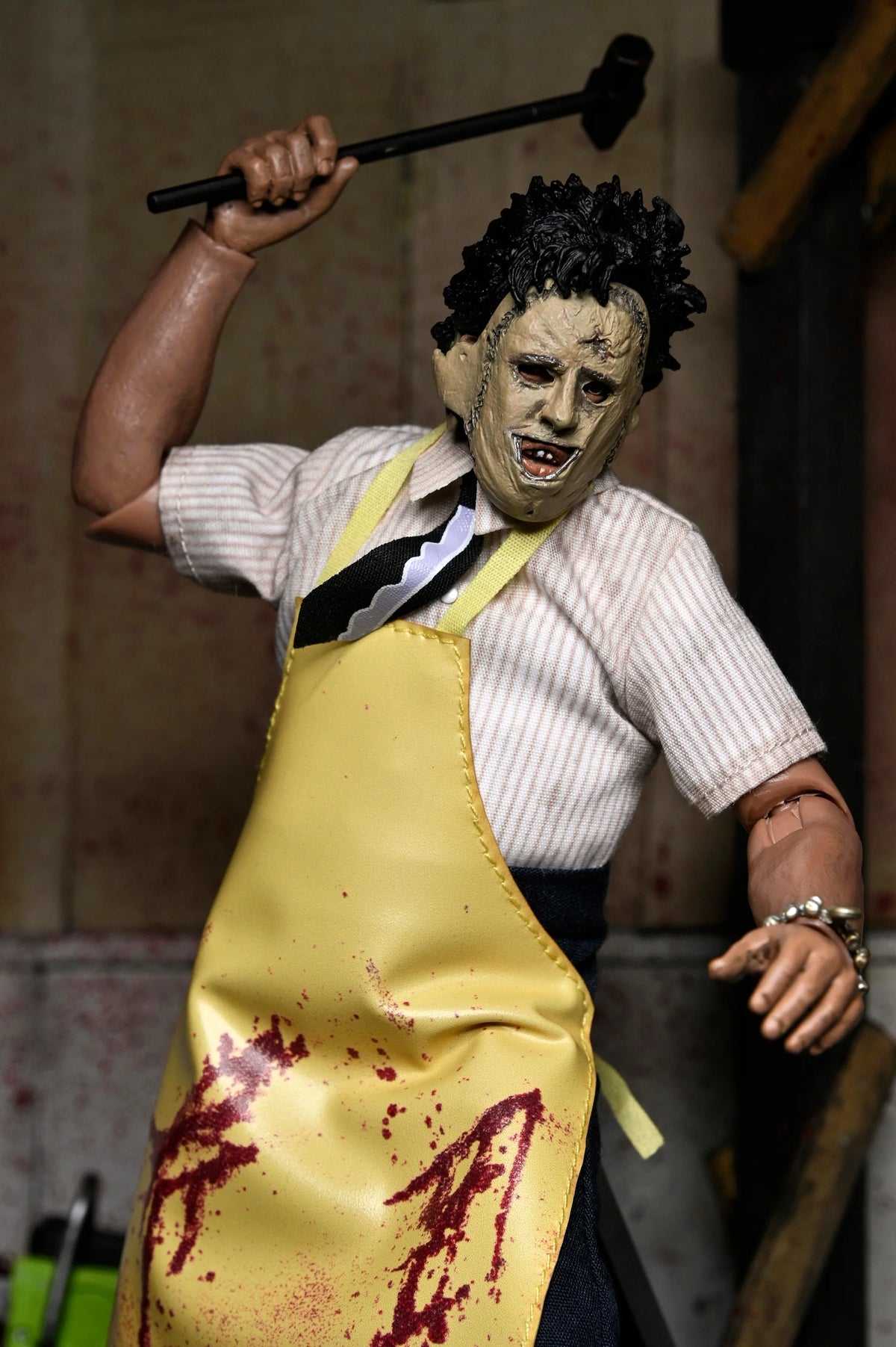 TEXAS CHAINSAW MASSACRE LEATHERFACE CLOTHED FIGURE - Action Figures - Horror