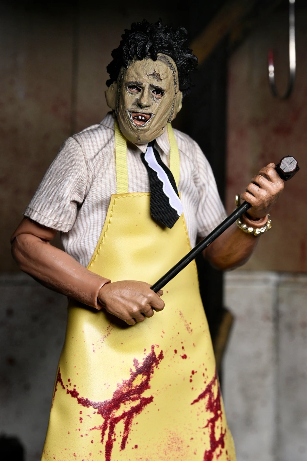 TEXAS CHAINSAW MASSACRE LEATHERFACE CLOTHED FIGURE - Action Figures - Horror