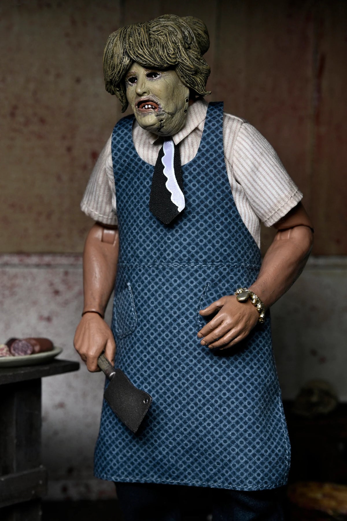 TEXAS CHAINSAW MASSACRE LEATHERFACE (OLD LADY MASK) CLOTHED FIGURE - Action Figures - Horror