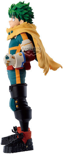 Side view of Izuku Midoriya Action Figure - Statues
