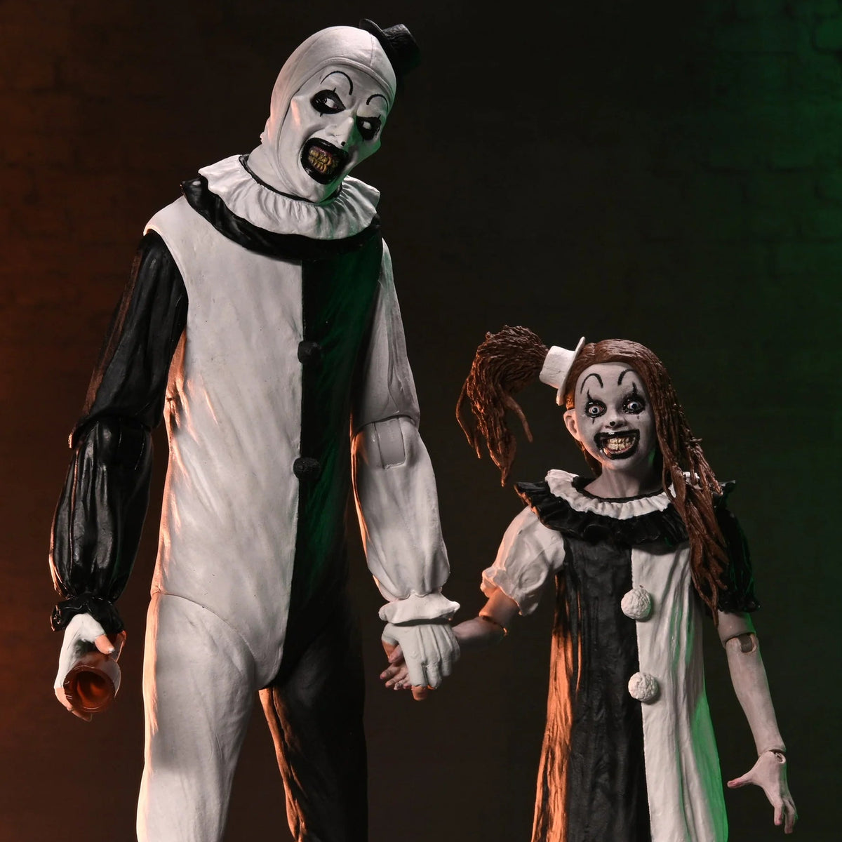 Terrifier 2 Ultimate Art the Clown & The Little Pale Girl 7-Inch Scale Figure 2-Pack - Action Figures - Horror