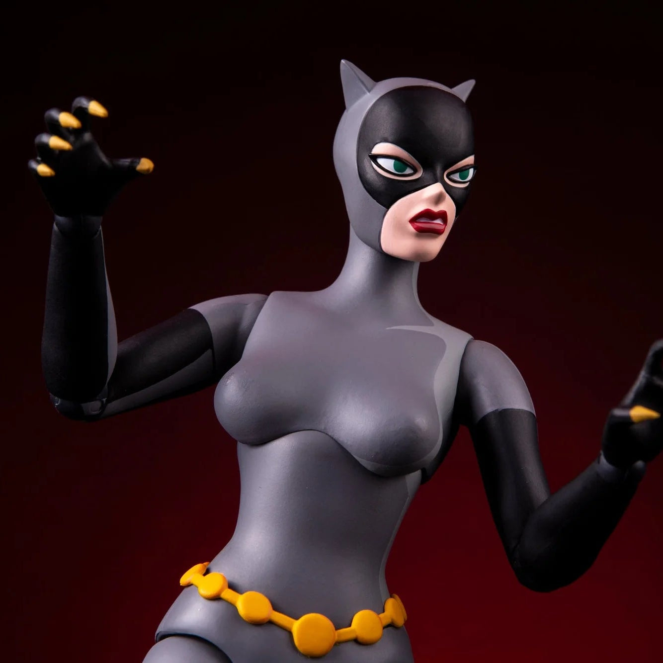 Catwoman – Batman: The Animated Series 1/6 Scale Figure | Mondo