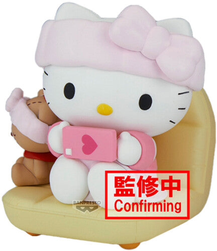 Side view of the Hello Kitty Nakayoshi Memories figure with matching pink headbands. - Action Figures - Anime