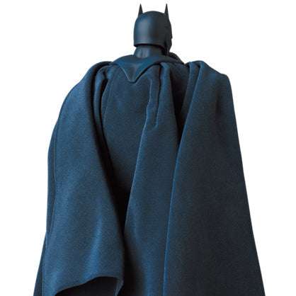 Batman (Stealth Jumper Suit) – DC Comics: Hush – Mafex Action Figure