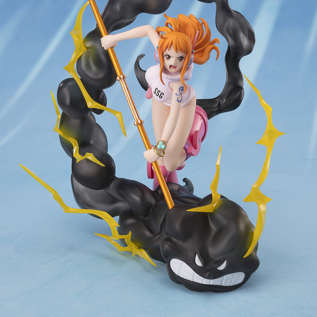 One Piece – Nami “Lightning Blast” Figuarts ZERO Figure