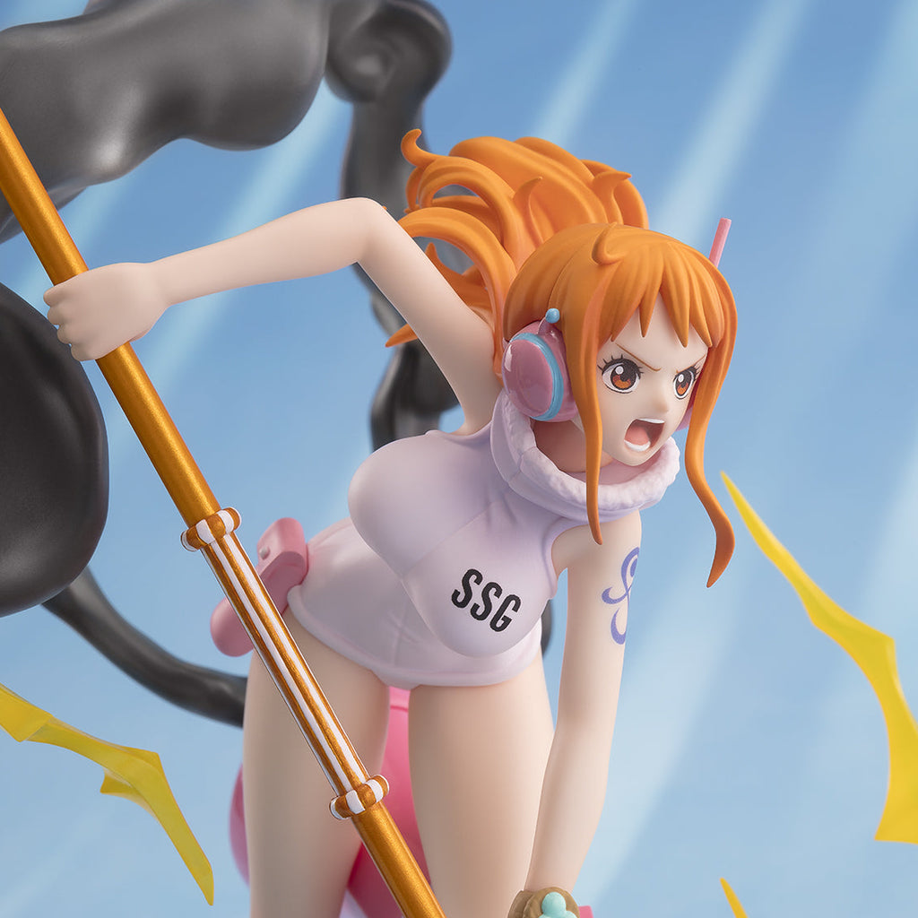 One Piece – Nami “Lightning Blast” Figuarts ZERO Figure