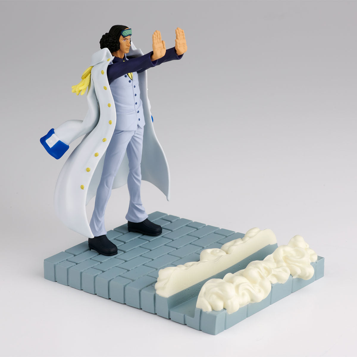 One Piece Aokiji Kuzan Figure by Banpresto