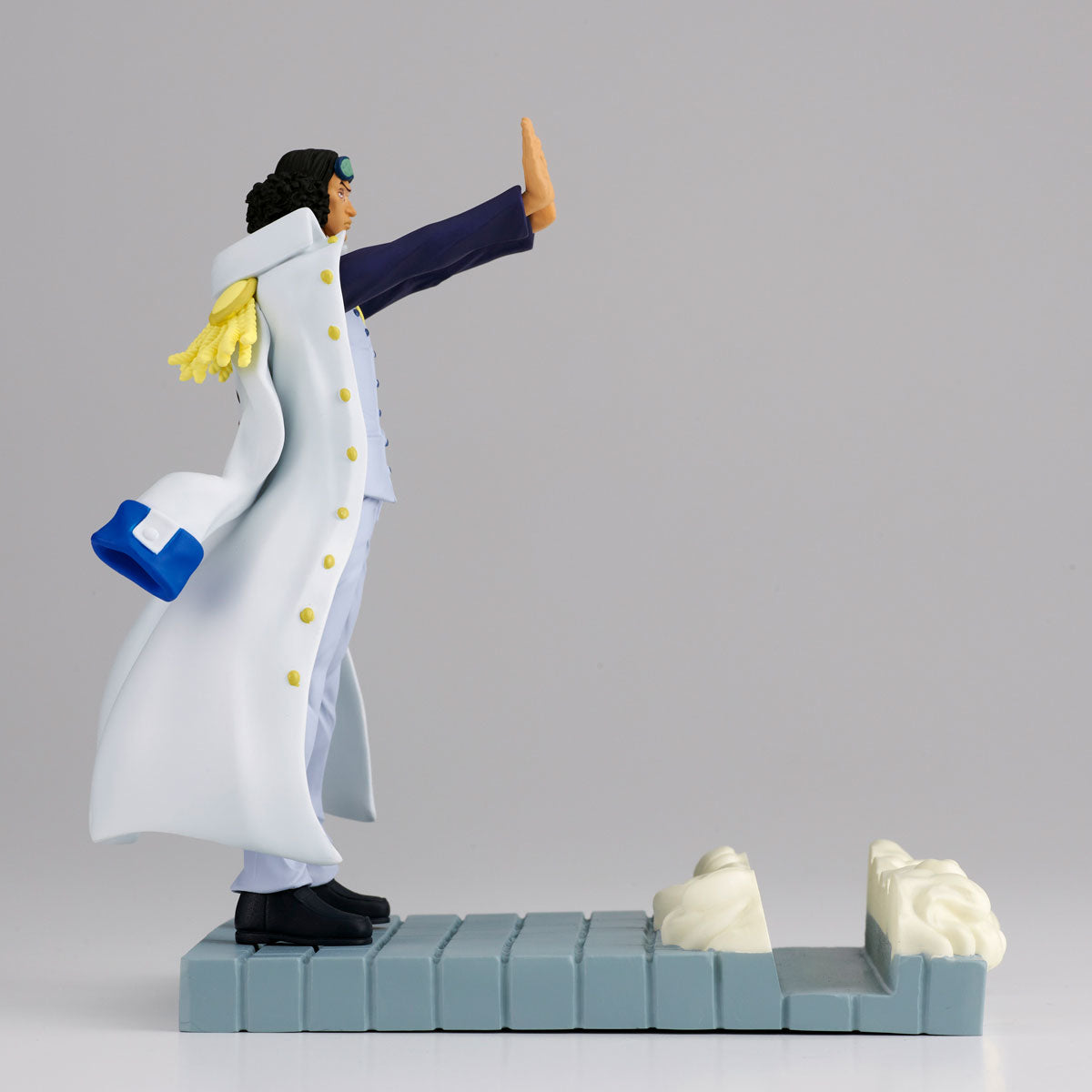 One Piece Aokiji Kuzan Figure by Banpresto