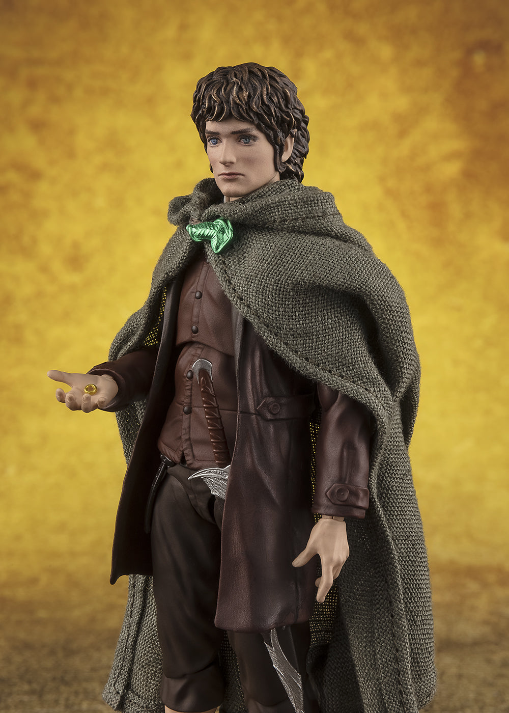 S.H. FIGUARTS LORD OF THE RINGS FRODO BAGGINS & GOLLUM