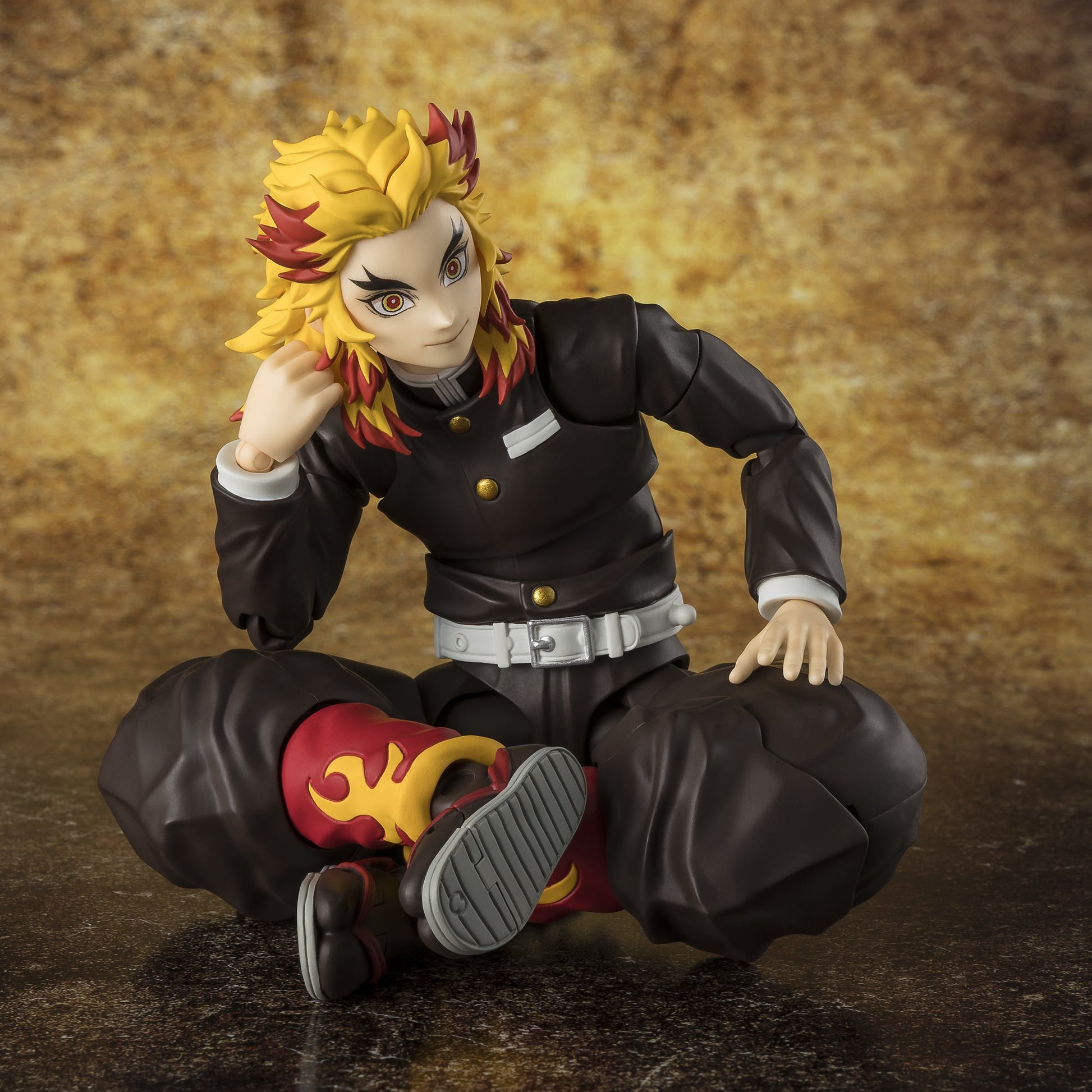 Demon Slayer – Kyojuro Rengoku Action Figure – S.H. Figuarts
