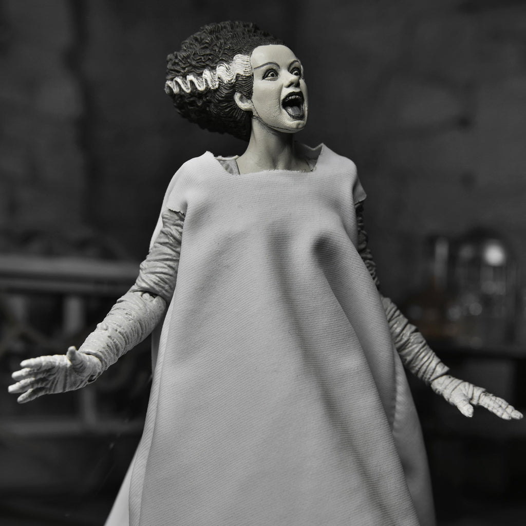 UNIVERSAL MONSTERS ULTIMATE BRIDE OF FRANKENSTEIN BLACK & WHITE FIGURE