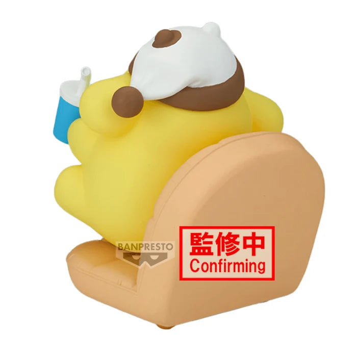 Alternate view of the Pompompurin Nakayoshi Memories figure seated comfortably with popcorn and a drink. - Action Figures - Anime