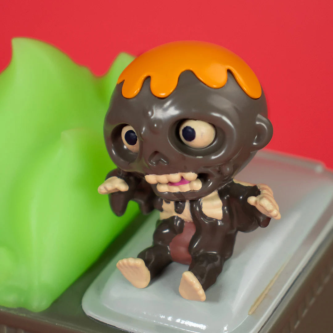 Return of the Living Dead – Tarman Dumpster Fire (Glow-in-the-Dark Edition) – 100% Soft Vinyl Figure